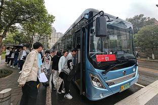 邮报：拉爵计划建造9万座位曼联新主场，可能耗资20亿镑